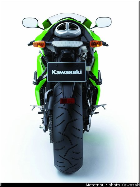 kawasaki_zx6r_2007_032