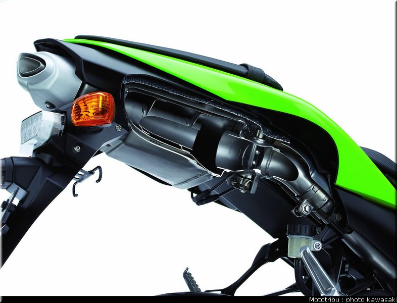 kawasaki_zx6r_2007_039