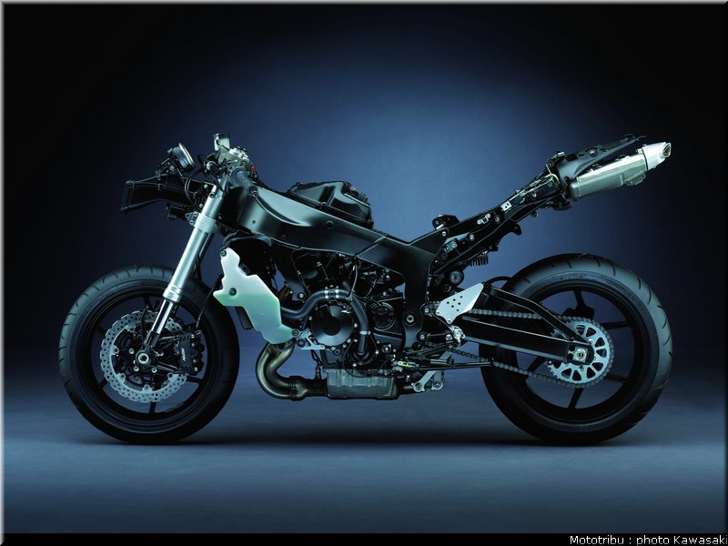 kawasaki_zx6r_2007_046