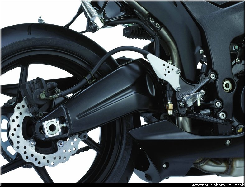 kawasaki_zx6r_2007_063