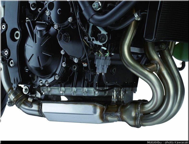 kawasaki_zx6r_2007_067