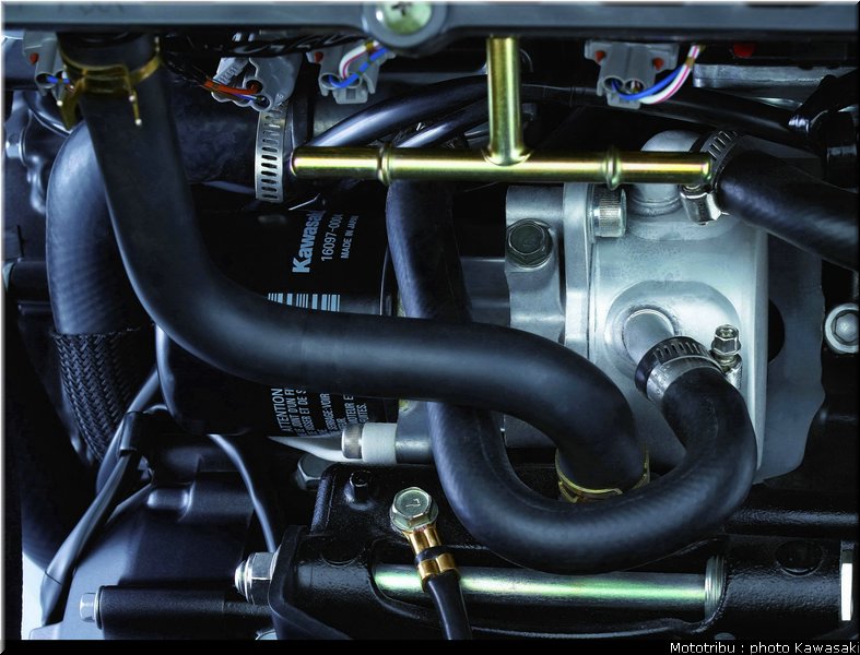 kawasaki_zx6r_2007_068