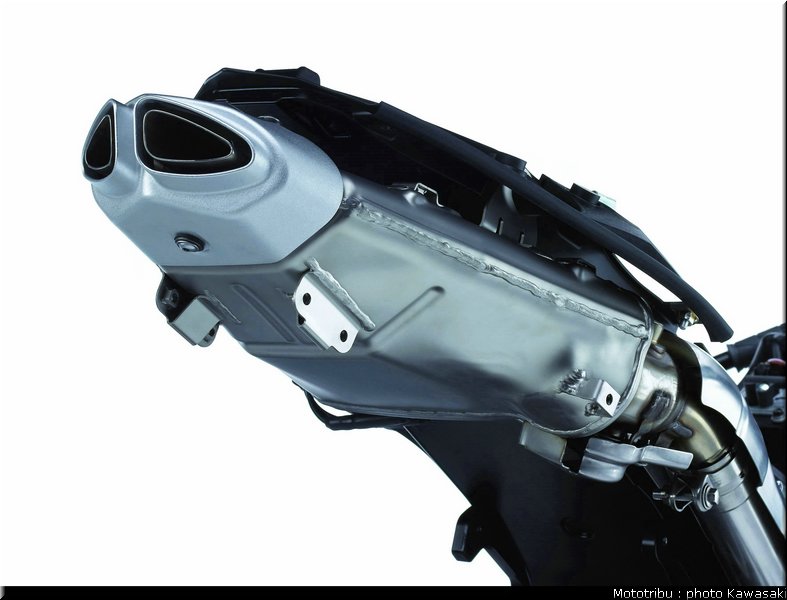 kawasaki_zx6r_2007_070