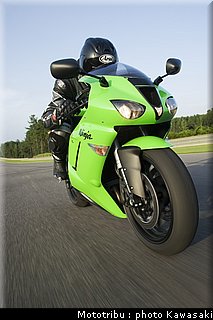 kawasaki_zx6r_2007_008.jpg
