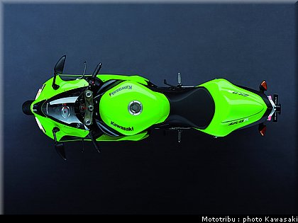 kawasaki_zx6r_2007_015.jpg
