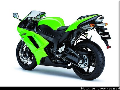 kawasaki_zx6r_2007_016.jpg