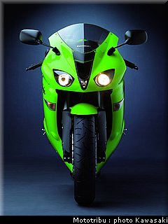kawasaki_zx6r_2007_030.jpg