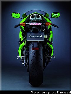 kawasaki_zx6r_2007_031.jpg
