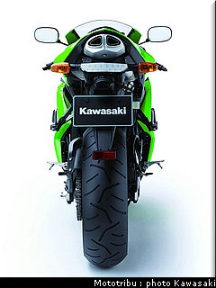 kawasaki_zx6r_2007_032.jpg