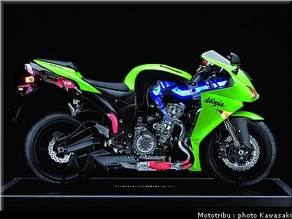 kawasaki_zx6r_2007_045.jpg