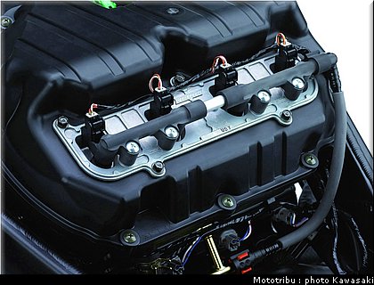 kawasaki_zx6r_2007_066.jpg