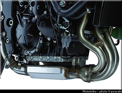 kawasaki_zx6r_2007_067.jpg