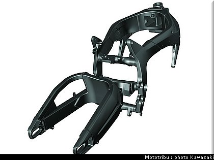 kawasaki_zx6r_2007_082.jpg