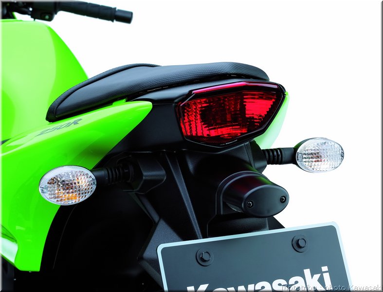 kawasaki-250r2008_35