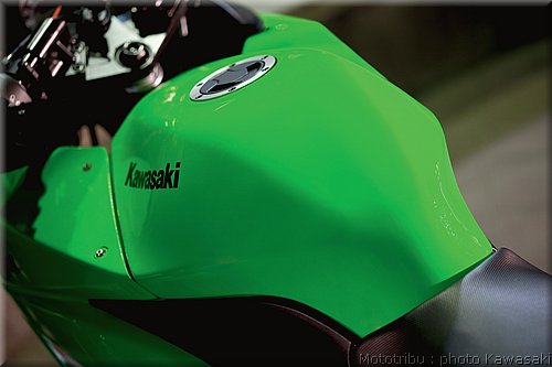 kawasaki-250r2008_13.jpg