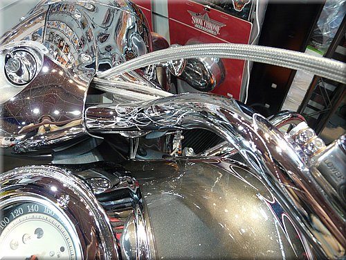 customplanet-vn2000-005.JPG