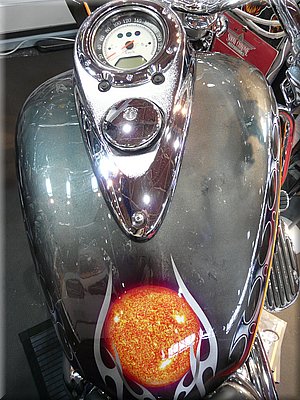 customplanet-vn2000-010.JPG