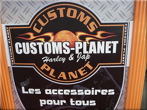 customplanet-vn2000-020.JPG