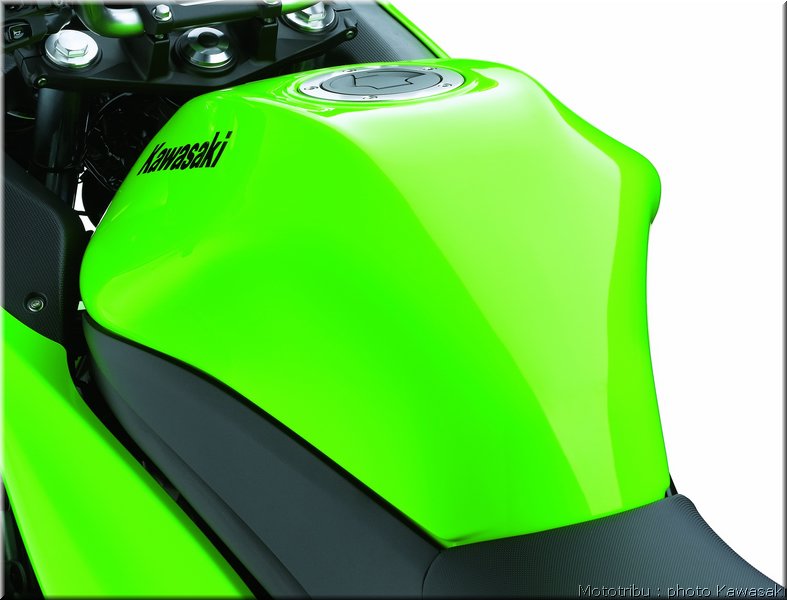 kawasaki-er6f-2008_08