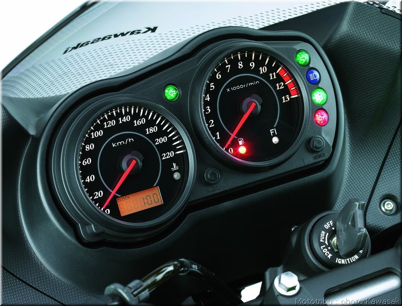 kawasaki-er6f-2008_09