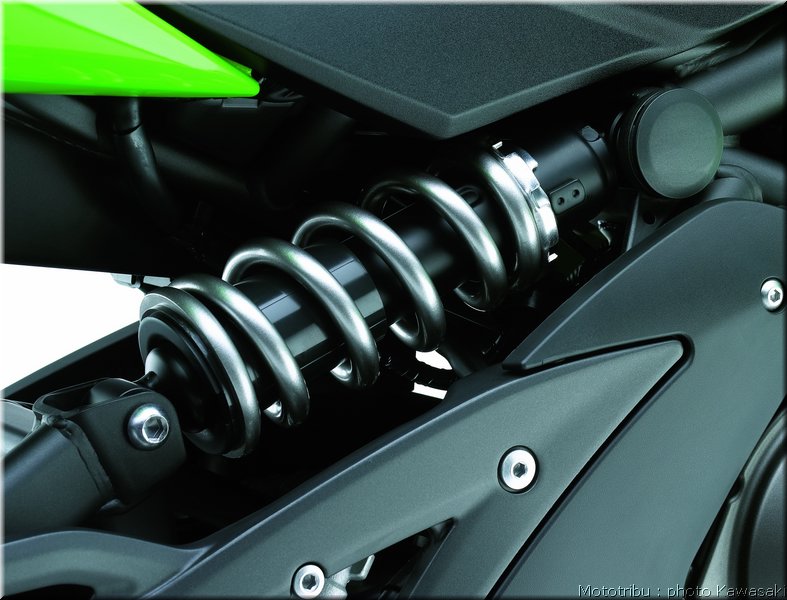 kawasaki-er6f-2008_12