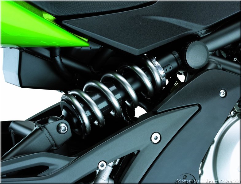 kawasaki-er6n-2008_28