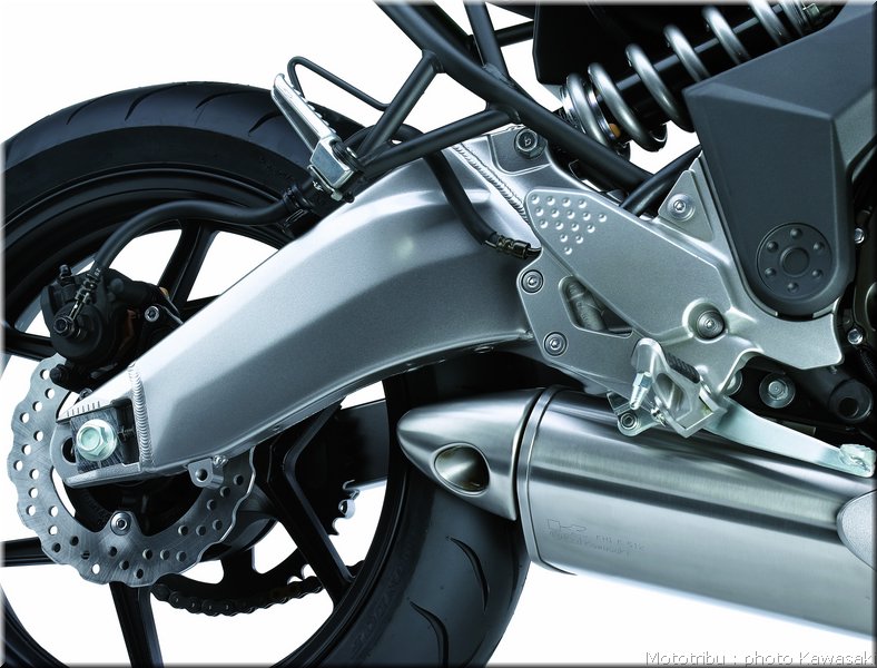 kawasaki-versys2008_22