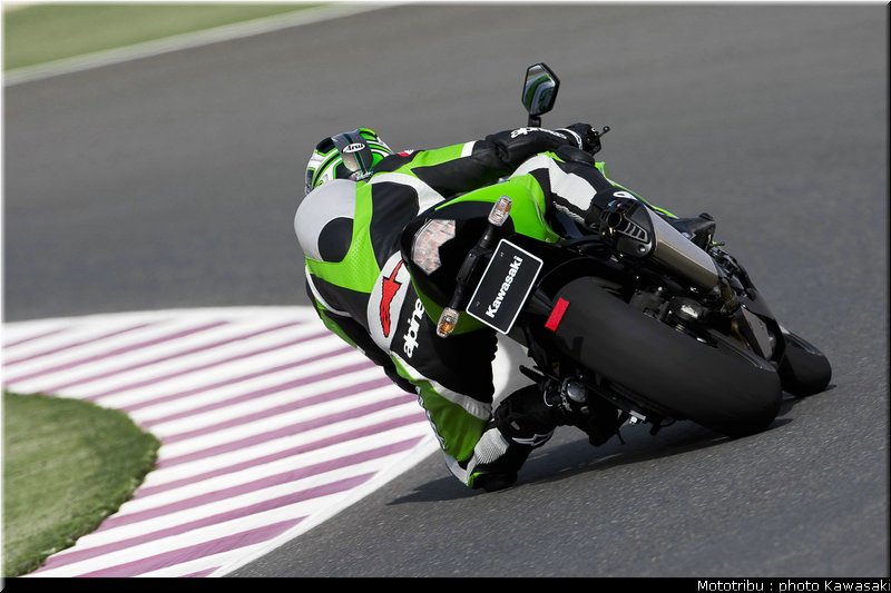 kawasaki_zx10r_2008_0004
