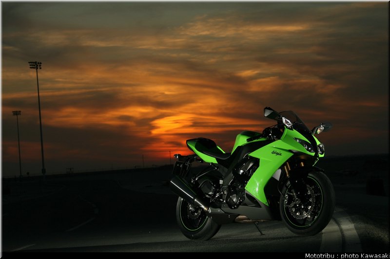 kawasaki_zx10r_2008_0021