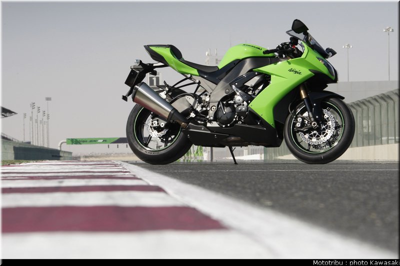 kawasaki_zx10r_2008_0030