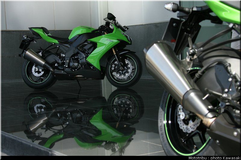 kawasaki_zx10r_2008_0044