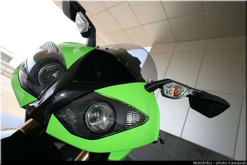 kawasaki_zx10r_2008_0090