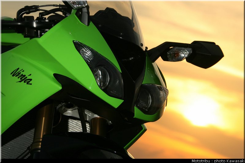 kawasaki_zx10r_2008_0095