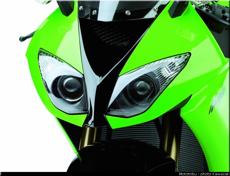 kawasaki_zx10r_2008_0097