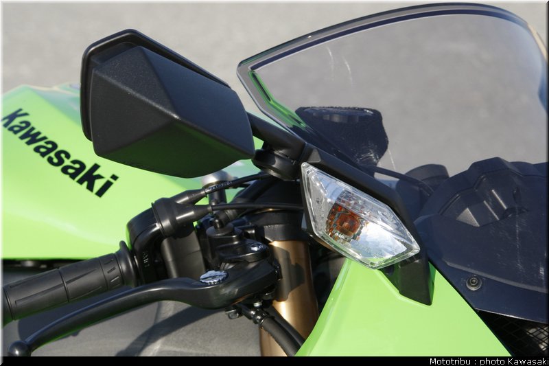 kawasaki_zx10r_2008_0102