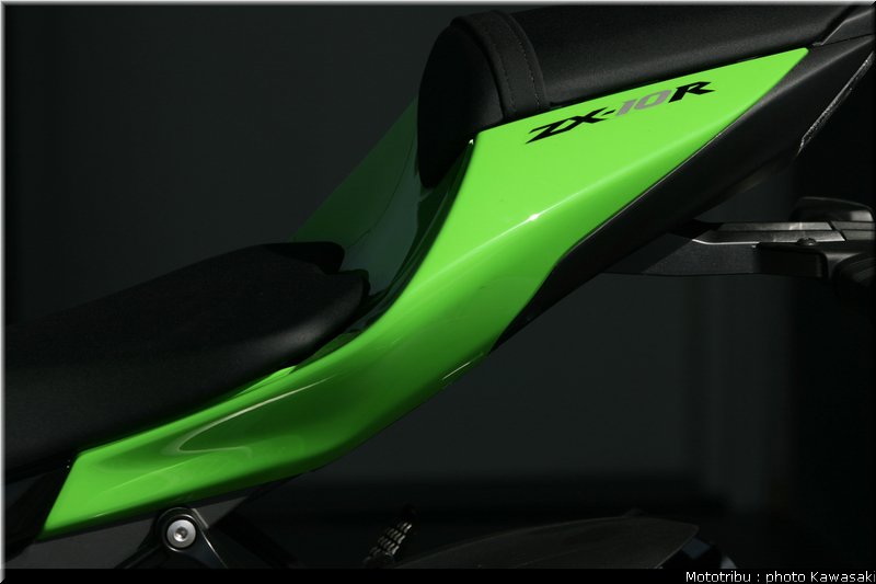 kawasaki_zx10r_2008_0110