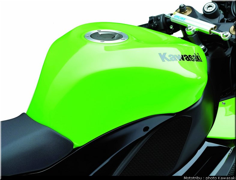 kawasaki_zx10r_2008_0114