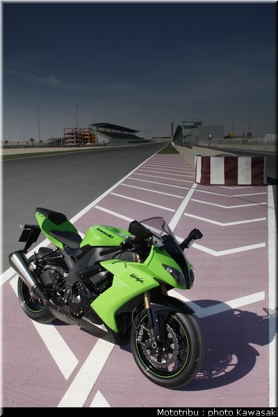 kawasaki_zx10r_2008_0119