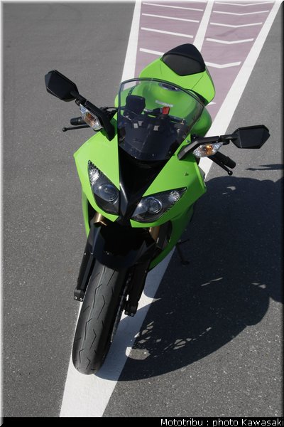 kawasaki_zx10r_2008_0121