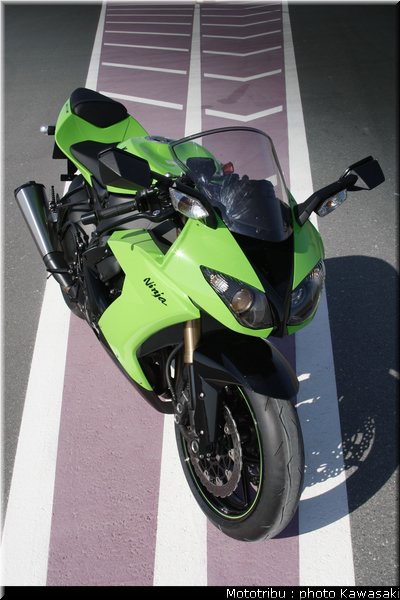 kawasaki_zx10r_2008_0123