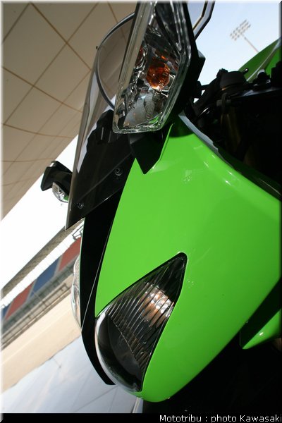 kawasaki_zx10r_2008_0131
