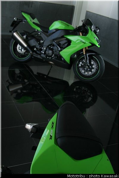 kawasaki_zx10r_2008_0135