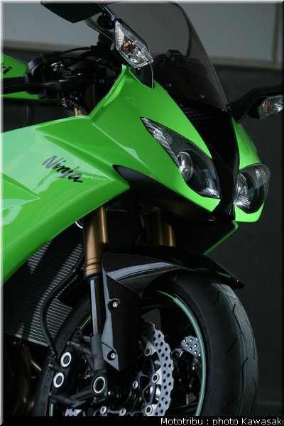 kawasaki_zx10r_2008_0138