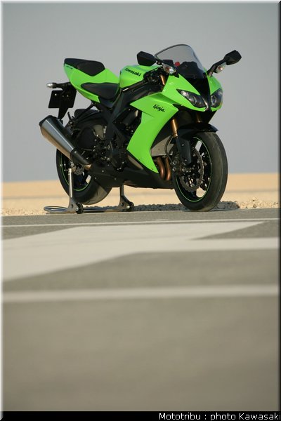 kawasaki_zx10r_2008_0149