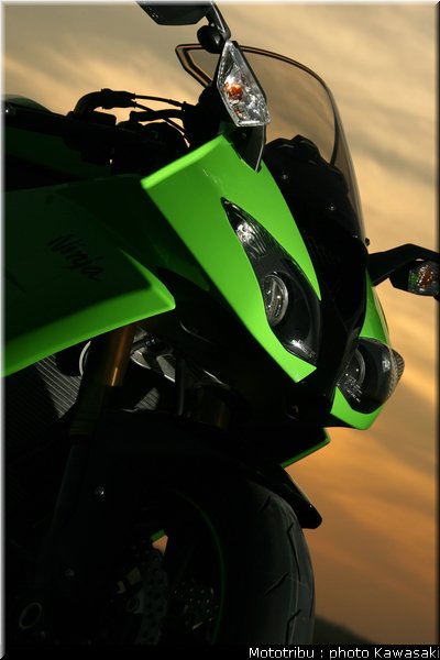 kawasaki_zx10r_2008_0153