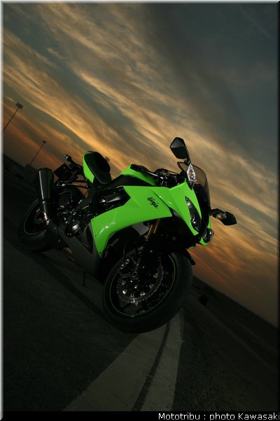 kawasaki_zx10r_2008_0156