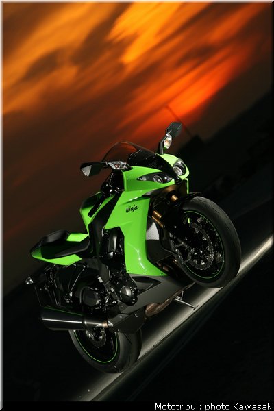 kawasaki_zx10r_2008_0157