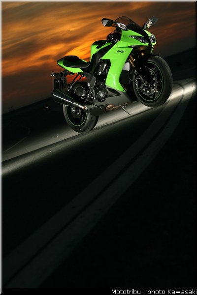 kawasaki_zx10r_2008_0159