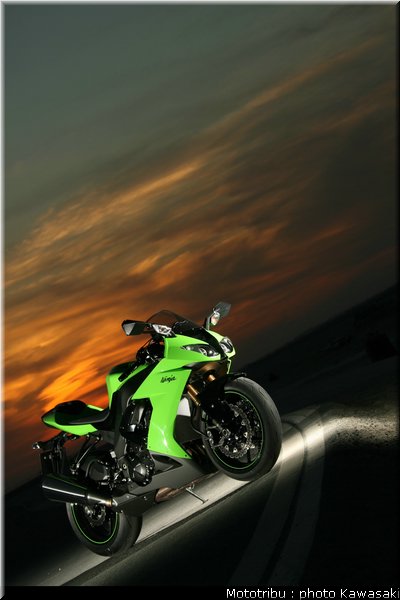 kawasaki_zx10r_2008_0160