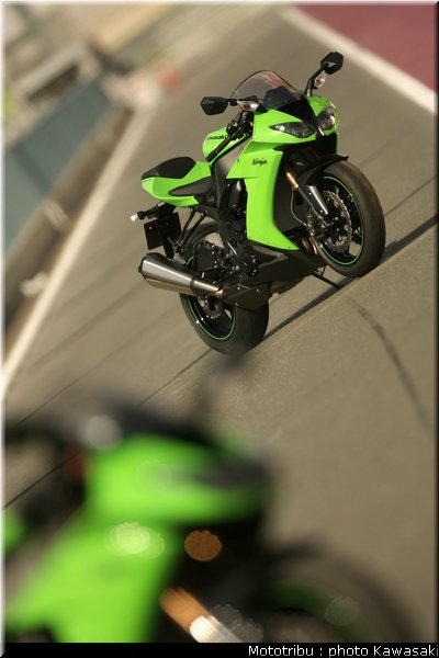 kawasaki_zx10r_2008_0170